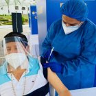 Los distintos centros de vacunación no atenderán por feriado este lunes 9 de agosto.