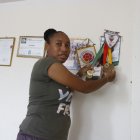 Érika Vásquez se inició a los 12 años en Rocafuerte, es volante o delantera.