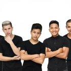 Splendor enloquece a sus fans. Todos los integrantes han sido nalgueados.