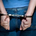 Una mujer fue detenida en Venezuela por echar aceite hirviendo a una mujer indefensa.