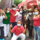 En la manifestación empezaron 12 personas, pero terminaron 8.