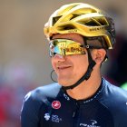 Todo dorado, el color que acompaña a Richard Carapaz en la Vuelta a España.