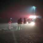 Socorristas acudieron al sitio de la tragedia que terminó con felicidad.