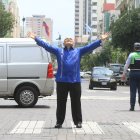 Caterva es un reconocido presentador de noticias.