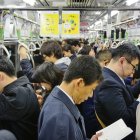 El metro de tokio, que se ha caracterizado por viajar al tope de pasajeros, tuvo un grave incidente en el día de la inauguración de los Juegos Paralímpicos,