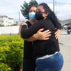 Familiares lloran la muerte de Ángel José Barco.