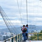 En las fotos de la vista de Quito aparecen 'tallarines'.