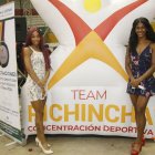 Virgina Villalba y Anahí Suárez se robaron las miradas de los asistentes al homenaje.