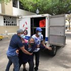 Los deudos no sabían cómo sobrellevar la tristeza por la pérdida de sus seres queridos.