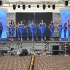 Ensayos de las candidatas en el escenario del evento final.