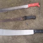 Estas son las armas que utilizaban los individuos durante la pelea.