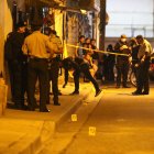 En este callejón ocurrió la balacera. La Policía halló 17 indicios balísticos.