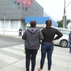 Los familiares de Luis Gonzabay Magallán llegaron a Guayaquil para retirar su cuerpo.