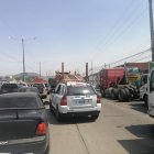Así de congestionada luce la vía a Daule en el sector de la Penitenciaría de Guayaquil.