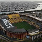 Barcelona perdió los partidos de la semifinal de la Libertadores contra el brasileño Flamengo, por lo que debe intentar retener el título local, a pesar que Emelec ganó la primera fase y el líder de la segunda es el Independiente del Valle.