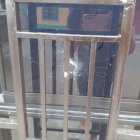 Los proyectiles impactaron en varias partes de la vivienda y de sus enseres.