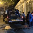 El cuerpo de la joven fue retirado por la Policía, en medio del dolor de sus familiares.