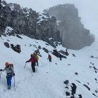 Parte del primer grupo de rescatistas que acudió al auxilio de los escaladores que sufrieron la emergencia la mañana de este domingo 24 de octubre.