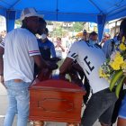 Antes se le rindió un homenaje en en estadio de la capital de la Provincia Verde.