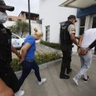 Los implicados se movilizaban en una motocicleta que también fue incautada.