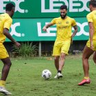 Gonzalo Mastriani será quien comande la delantera de Barcelona.