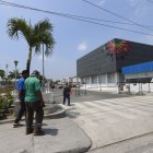 El fallecido fue trasladado al Laboratorio de Criminalística y Ciencias Forenses, de Guayaquil.