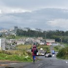 Moradores comentan que a veces se pueden ver carros  sospechosos merodeando.