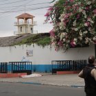 Lo acribillaron cerca  del garaje de la iglesia Santa Teresita.