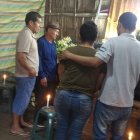 Los restos de Julio Dionisio Pinela son velados en la sala de su casa. Hoy será sepultado.