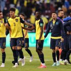 A
En un partido en el que nos quedamos sin uñas, la Tri logró los tres puntos y ahora estamos 
“bien bonitos” en el camino a Catar 2022. El DT Gustavo Alfaro hizo debutar a cuatro ‘pelados’.