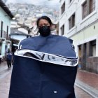 Johana camina todos los días por la calle Chile y evita pasar a la Plaza Grande.