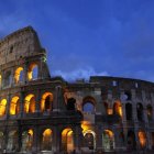 El antiguo coliseo sigue siendo escenario de escenas y extraños comportamientos parte de turistas.