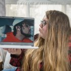 La pareja se conoció durante la cuarentena en un grupo de Facebook.