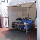 Así lucen las carpas de toma de exámenes de Covid-19 la ciudad, lo cual también es reflejo del interés en prevenir la enfermedad.