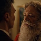Harry se besa con Papá Noel en un video noruego.