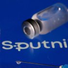Sputnik V dice adaptar su vacuna para Ómicron.