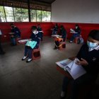 Estudiantes de la Unidad Educativa Agropecuaria Eduardo Salazar Gómez regresan a clases presenciales en Quito.