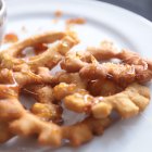 En Costa Rica, México, Perú y Cuba existen recetas similares al pristiño.