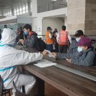 En el Aeropuerto José Joaquín de Olmedo de Guayaquil se llevan acabo controles como parte de las medidas de prevención ante la variante ómicron.