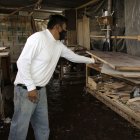 La carpintería de Mario Canencia quedó destruida por el lodazal.