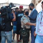 En el lugar de los hechos, algunos internos agredieron a los reporteros que llegaron al sitio.