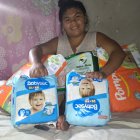 Diana con una parte de las donaciones.