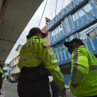 Personal policial patrulla la zona para evitar otro atentado.