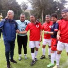 Exjugadores de Liga de Quito como Antonio Galarza (i) y Fernando Moya formaron parte del cuadrangular en el country club de los albos.