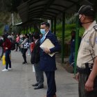 Los usuarios tienen miedo. Ayer los vendedores ambulantes conversaban de lo sucedido.