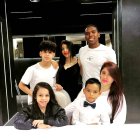 El futbolistas Gabriel Corozo (d) pasa la Navidad junto a su esposa Lilibeth García y sus hijos Sebastián, Dominick, Dafny y Harlep, en España.
