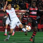 La Culebra Castillo (d), refuerzo del Ídolo, jugó este año en el Xolos de México.