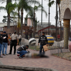 Egidio Valderrama Olivo Morocho, de 56 años, quedó tendido en la calle, afuera del Parque Norte.