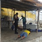 La Policía aprehendió a cuatro sospechosos de robar a comerciantes, uno de los cuales llevaba arma de fuego.