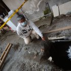En los patios de los vecinos se han formado socavones de, al menos, cuatro metros de profundidad.